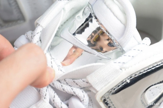 917593-100 (W) More Air Chrome Uptempo White 1031